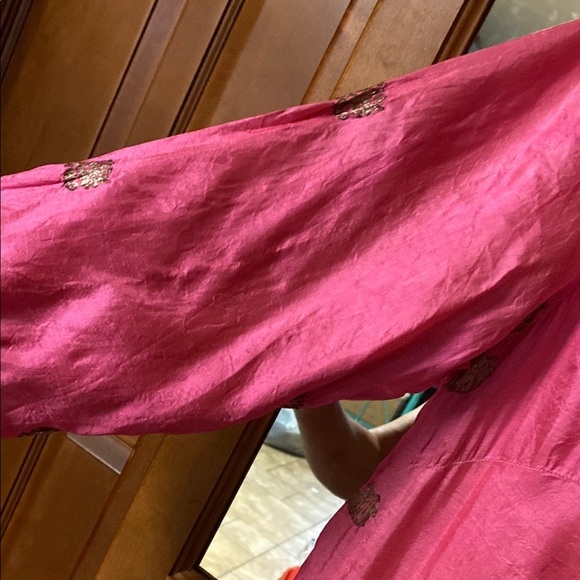 Vintage Silk Pink Top W/Gold Embroidered Details Old Money Elegant Timeless - Picture 6 of 14